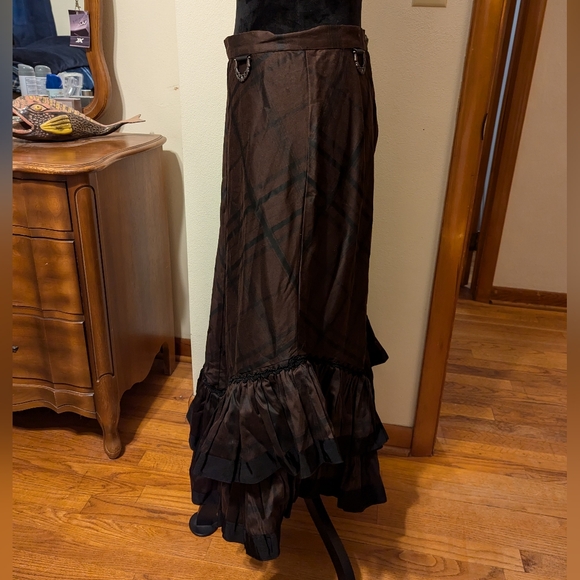 Lip Service step in time steampunk Gothic ruffle Victorian skirt - Picture 3 of 9